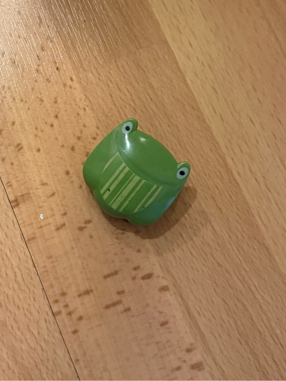 Green Frog chip clip